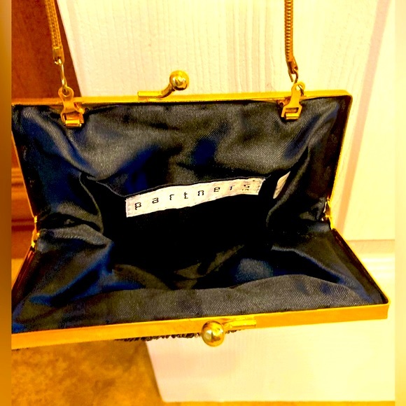 Beaded Metal Frame Purse in Black with Chain Strap - Picture 5 of 11